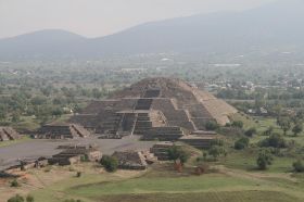Pyramiden bei Mexico Stadt (51).JPG